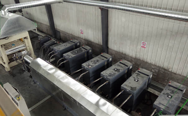 XPS挤塑板生产线中kaiyun·开云(中国)官方网站和冷水机的应用案例