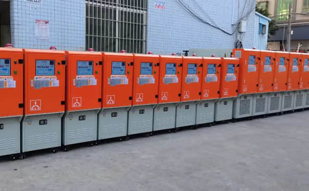 300度油温机18台、120度水温机3台、200度油温机4台 300度油温机18台、120度水温机3台、200度油温机4台