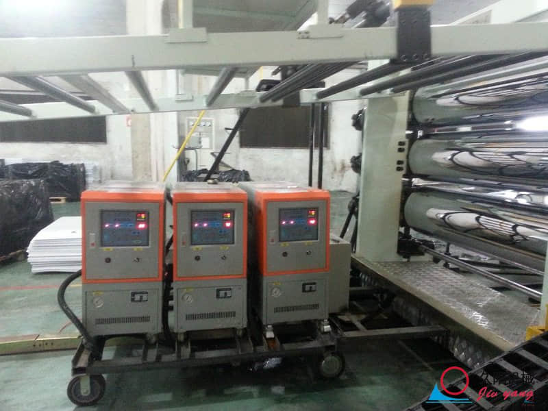 工作中的覆膜kaiyun·开云(中国)官方网站