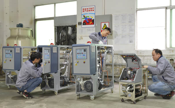 久阳机械生产车间-检测维护