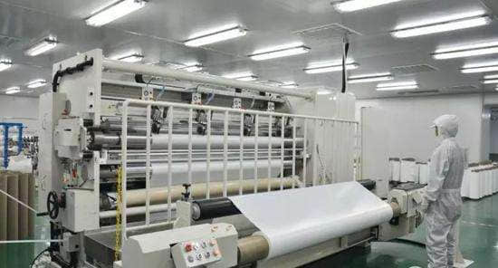 锂电池隔膜kaiyun·开云(中国)官方网站_锂电隔膜专用kaiyun·开云(中国)官方网站(图1) 锂电池隔膜生产车间