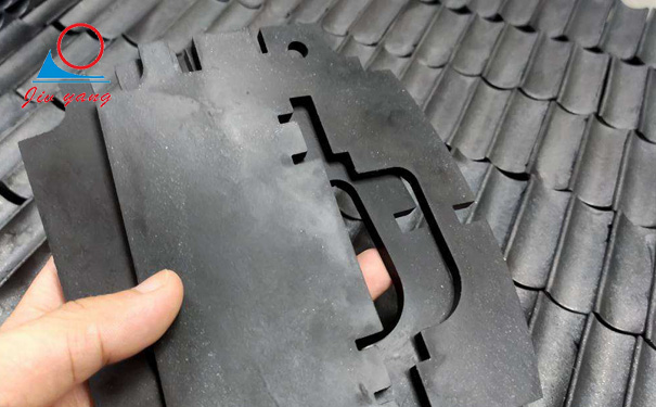 PCM复合材料成型工艺的温度控制方法