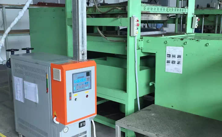 SMC玻璃钢模具模压kaiyun·开云(中国)官方网站_应用案例